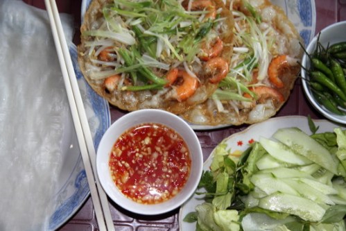 Sự kết hợp hài hòa về màu sắc và mùi vị.