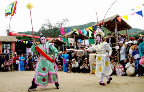 Diễn bài chòi lớp. Ảnh tư liệu SVH,TT&DL